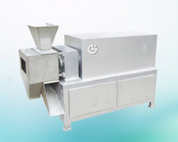 Mating gear powder extrusion granulator