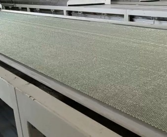 The new smooth roller distributor is used in petroleum resin projects